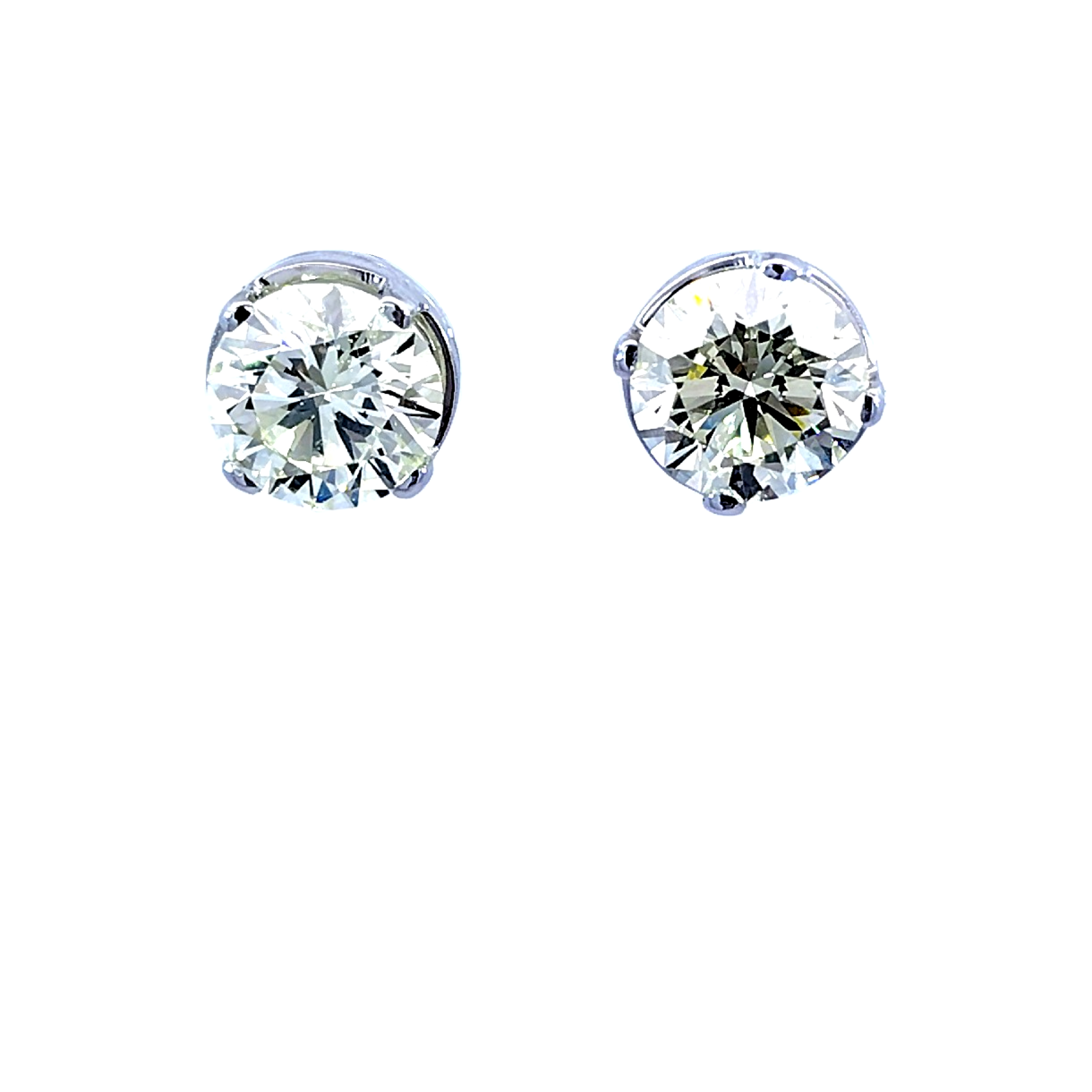 6 Carat Classic Diamond Stud Earring with IDCL Certificate