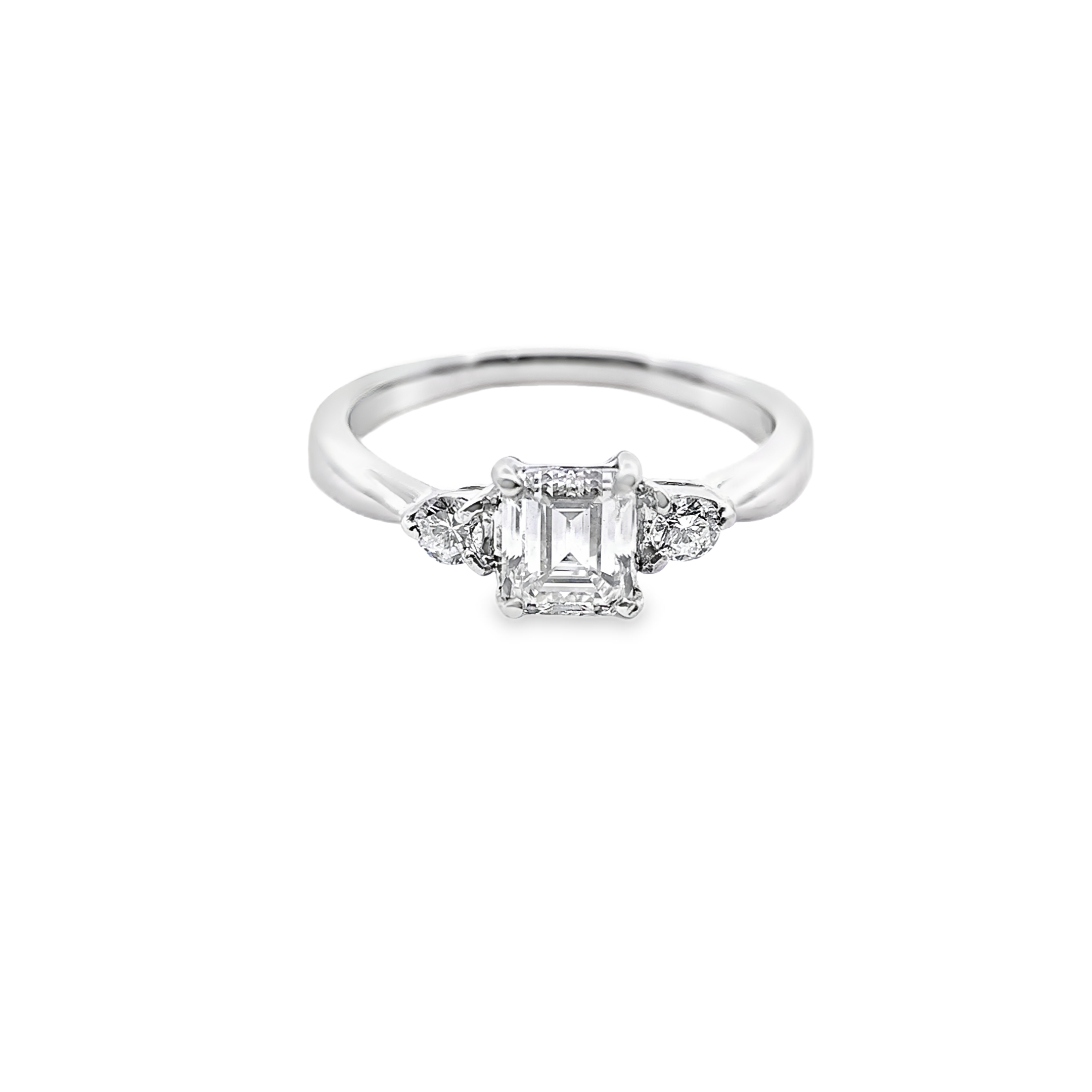 1.0 ct Emerald cut Diamond Ring