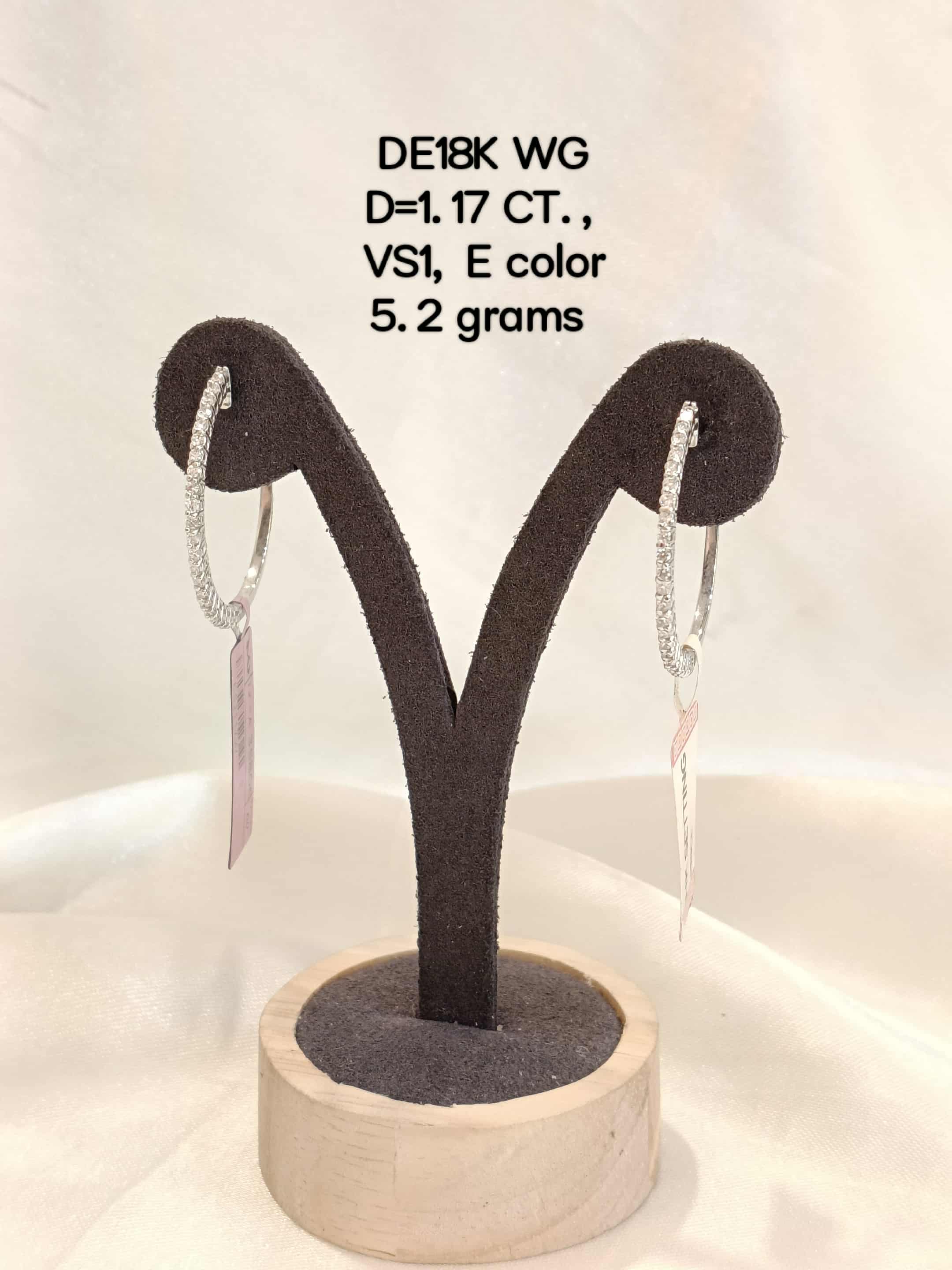 White Gold Dangle Earrings with Round Brilliant Diamonds