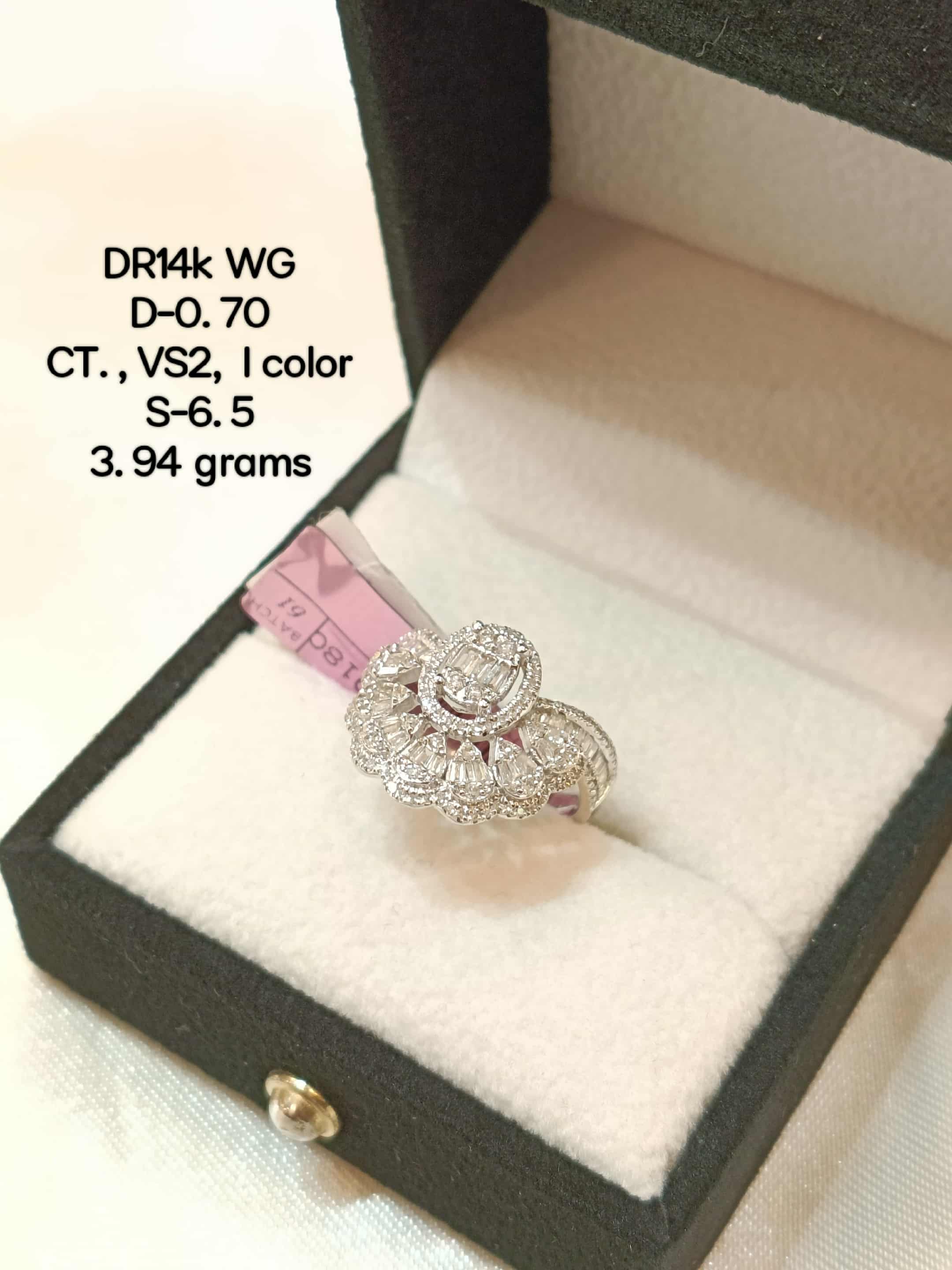 White Gold Cocktail Ring with Round Brilliant Diamond