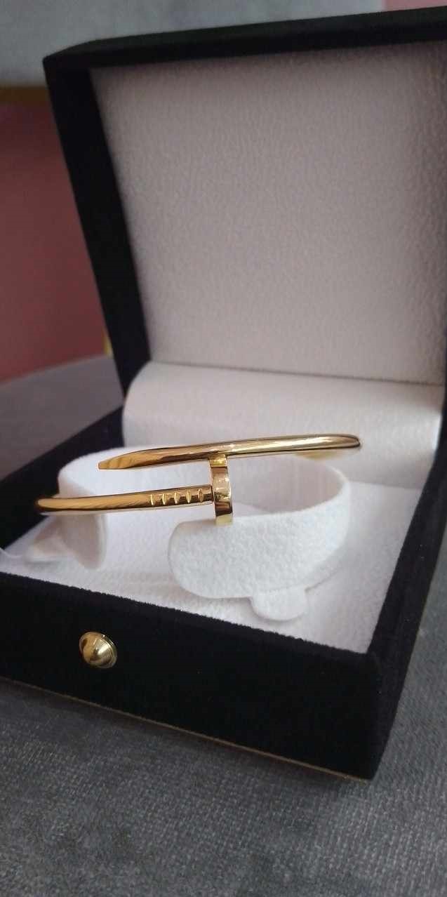 Nail bangle mirror copy