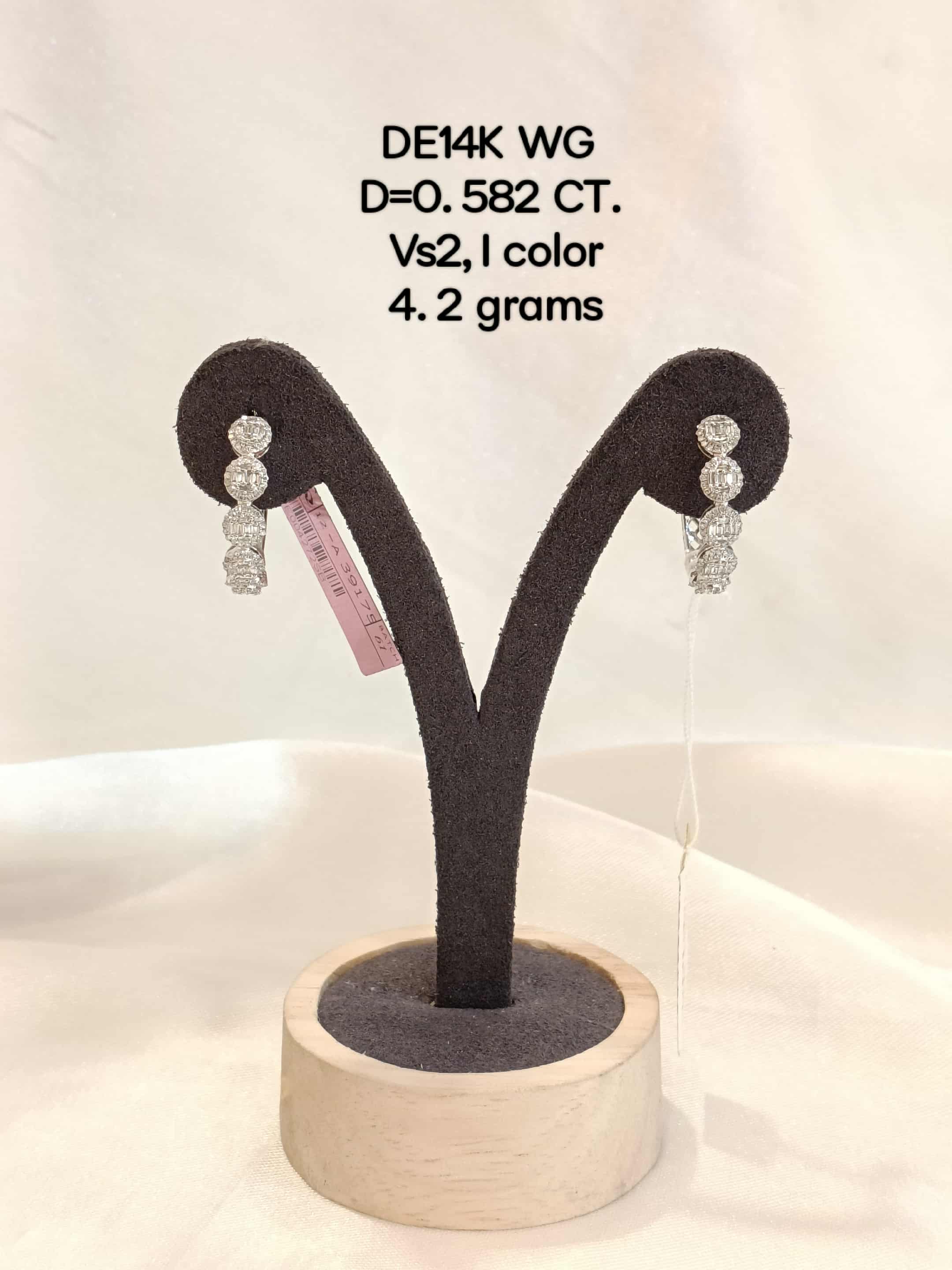 White Gold Dangle Earrings with Round Brilliant Cut Diamonds